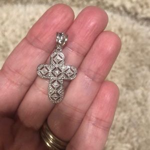 Sterling silver cross pendant